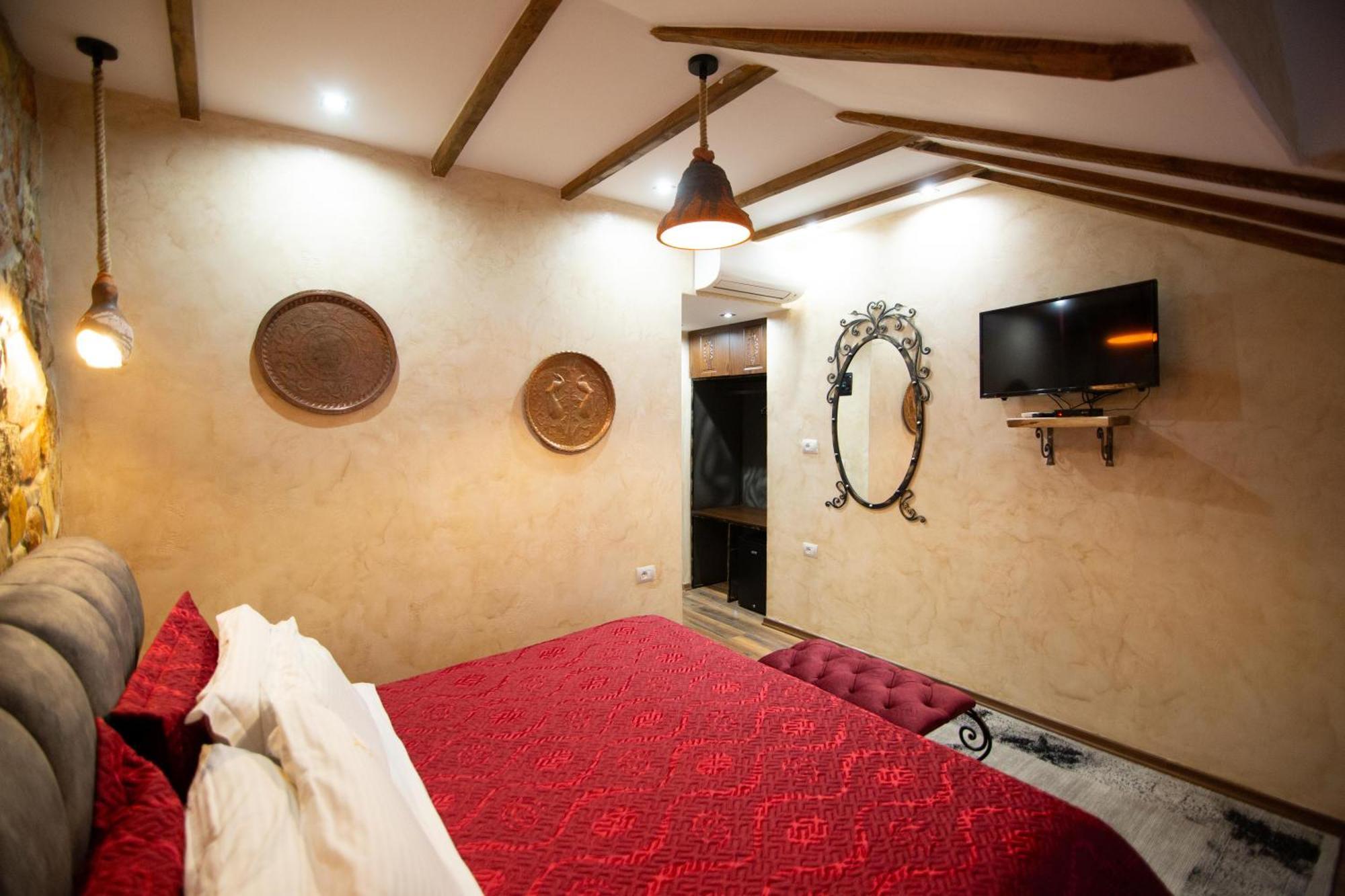 Vila Eden Boutique Hotel Korce Zimmer foto