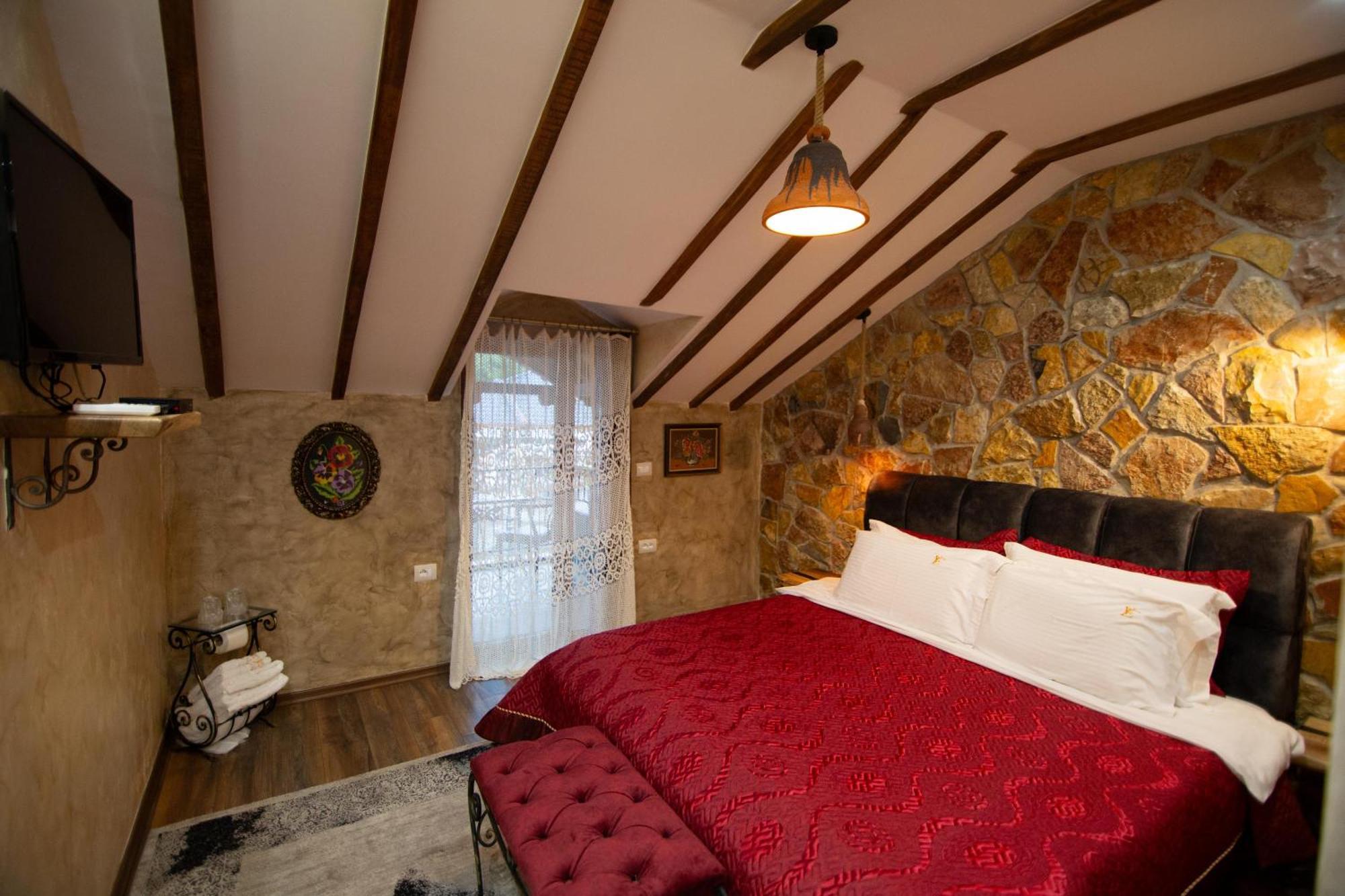 Vila Eden Boutique Hotel Korce Zimmer foto